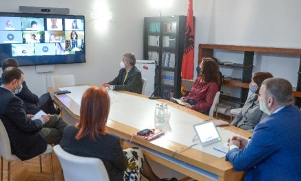 BSH dhe FMN: Rimekembja e ekonomise varet nga shpejtesia e vaksinimit